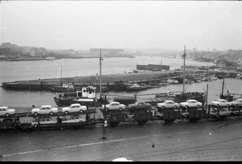 Datei:Bootshafen 01 1964.jpg