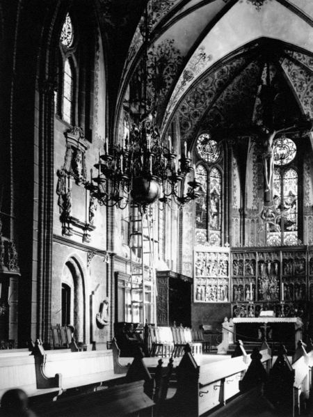 Datei:Nikolaikirche Innenraum 1938.jpg