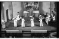 Indische Tanzgruppe in der Kirche, 1965