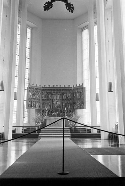 Datei:Nikolaikirche Innenraum 1968.jpg