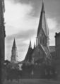 1927; im Hintergrund der Rathausturm, davor die katholische St. Nikolaus-Kirche