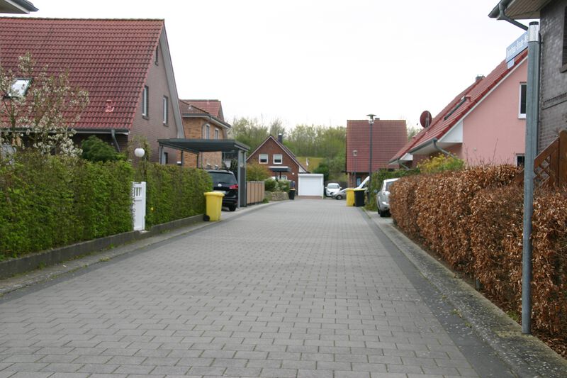 Datei:Dorothea-Brede-Weg von der Elfriede-Dietrich-Straße.jpg