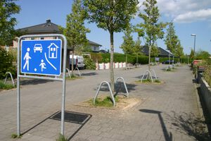 Oleanderplatz von Goldregenholz zum Anemonenweg.jpg