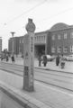 Sockelwerbung vor dem Hauptbahnhof, 1973