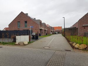 Hermann-Pogge-Weg von Nienbrügger Weg.jpg