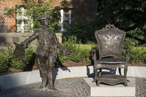 Denkmal Zar Peter III.jpg