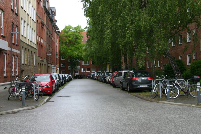 Datei:Karpfenteich von Helgolandstraße zur Danewerkstraße.JPG