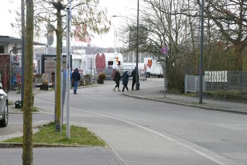 Bernhard-Harms-Weg; Blick zur Blücherbrücke
