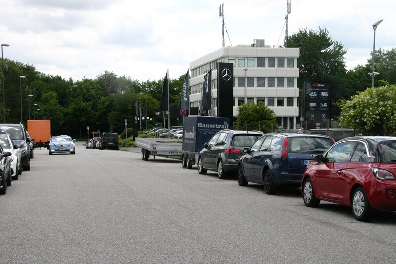 Datei:Daimlerstraße zum Skandinaviendamm.jpg